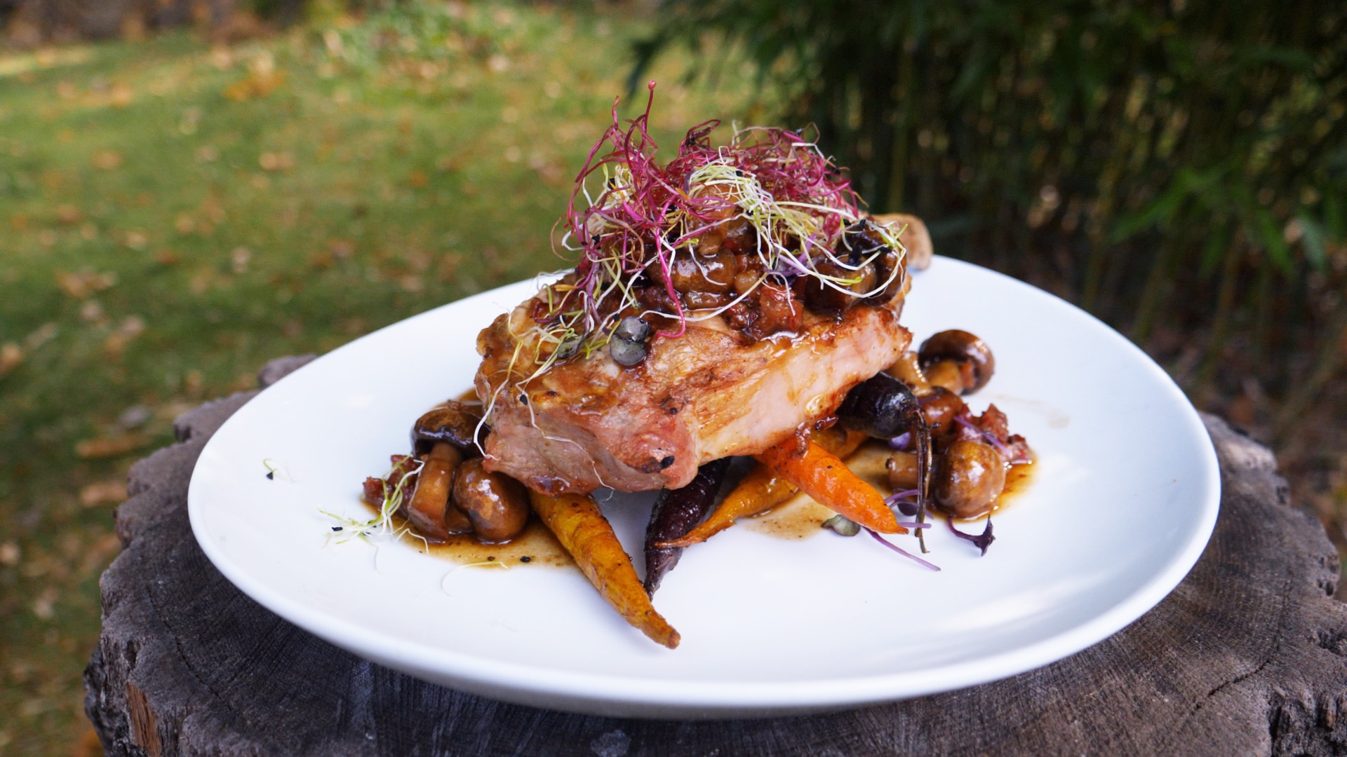 Telecí tomahawk s pomerančovými žampiony